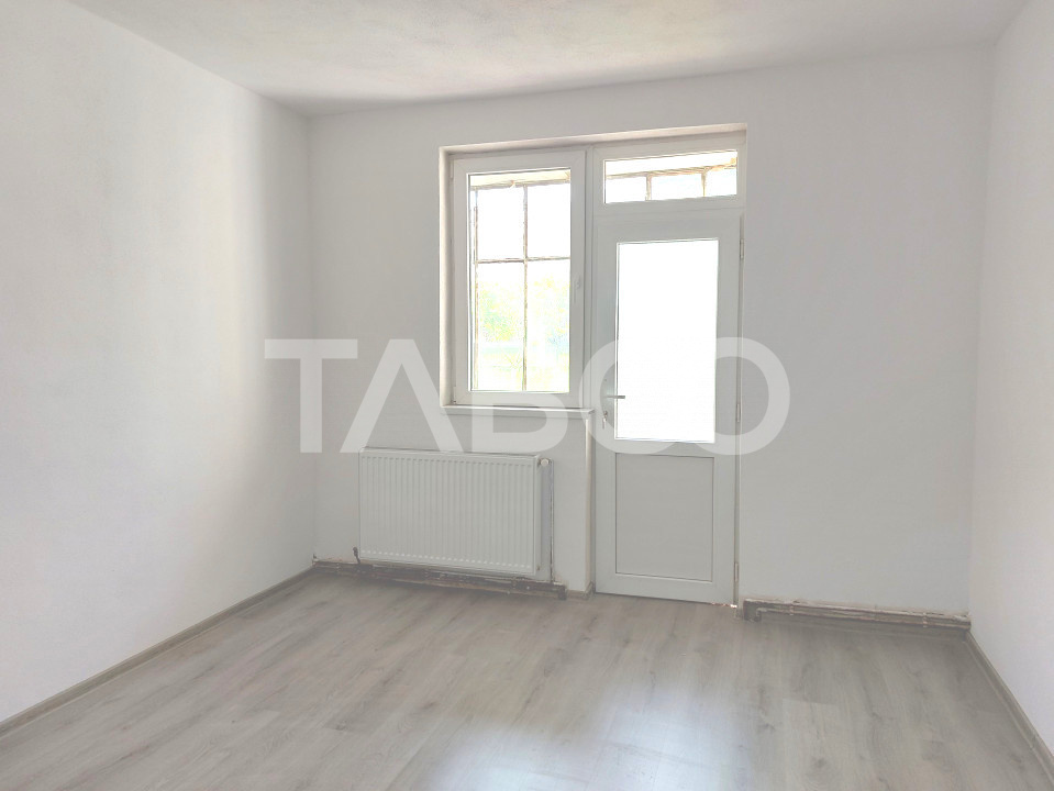 Apartament 3 camere decomandate 85 mp parter 2 balcoane Stejarului