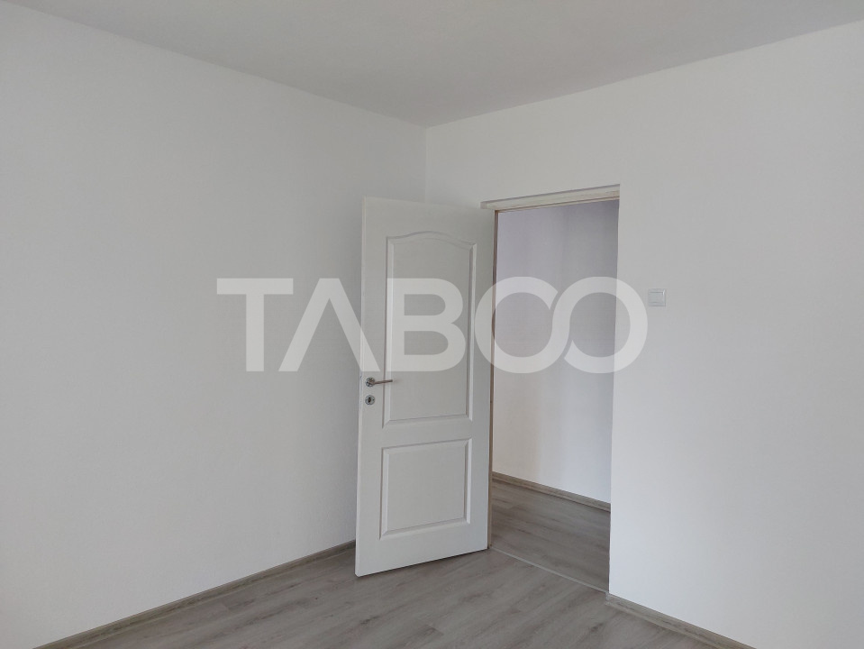 Apartament 3 camere decomandate 85 mp parter 2 balcoane Stejarului