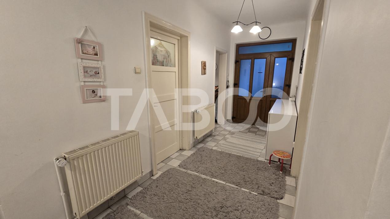 Apartament 3 camere decomandate de inchiriat balcon curte Lazaret