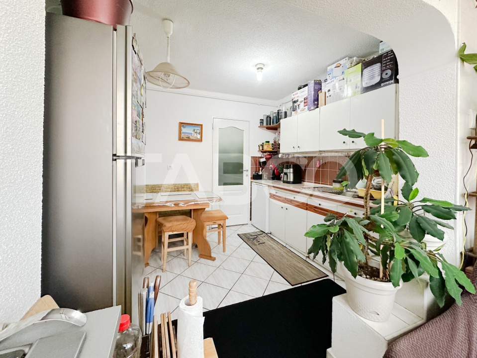 Apartament 3 camere decomandate si balcon zona Vasile Aaron Sibiu