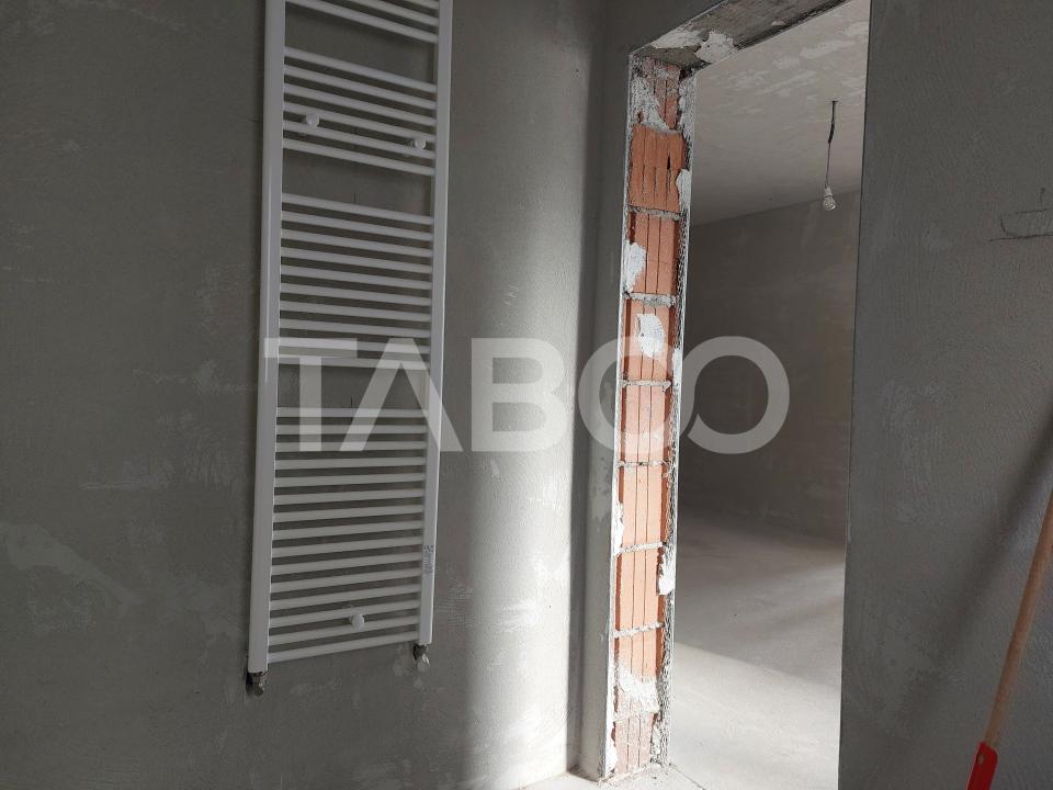 Apartament 3 camere etaj 1 balcon loc parcare Cisnadie