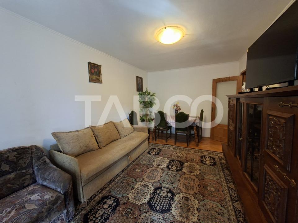 Apartament 3 camere etaj 1 de inchiriat zona Scoala de Inot Sibiu