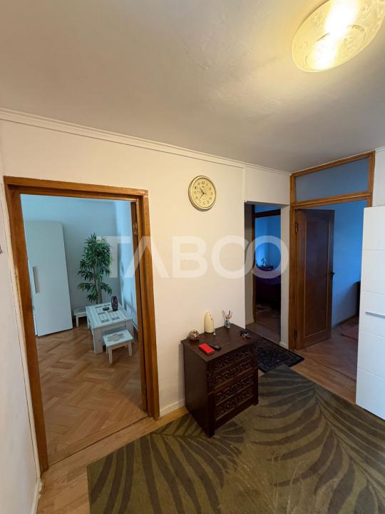 Apartament 3 camere etaj 1 de inchiriat zona Scoala de Inot Sibiu