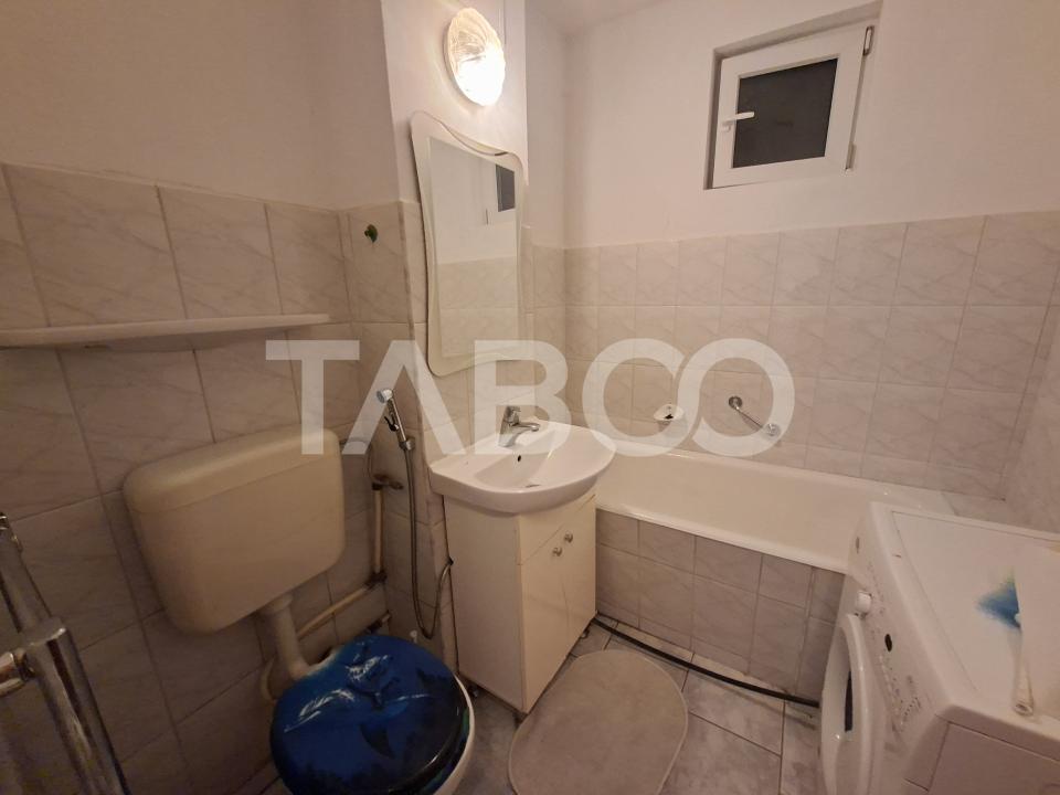 Apartament 3 camere etaj 1 de inchiriat zona Scoala de Inot Sibiu