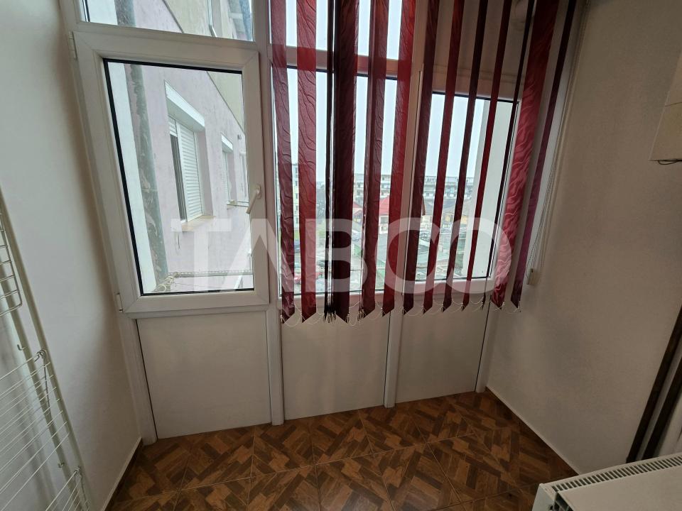Apartament 3 camere etaj intermediar mobilat balcon zona Tiglari Sibiu