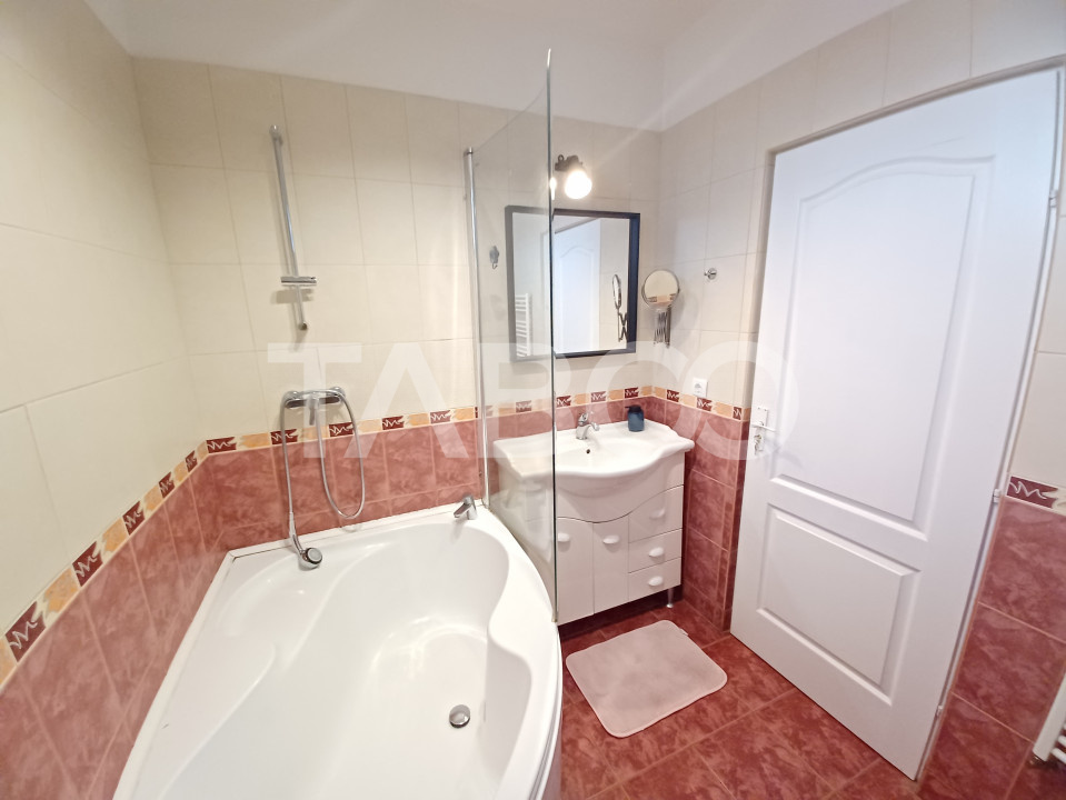 Apartament 3 camere etajul 1 Shopping City Selimbar 2 parcari 