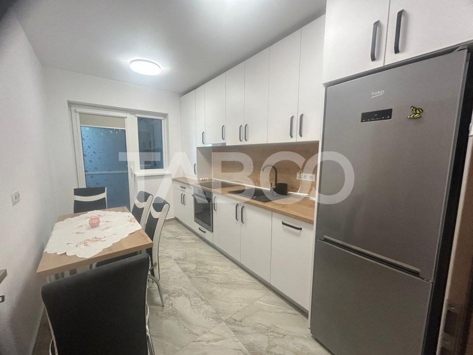Apartament 3 camere in Kogalniceanu cu balcon si parcare de inchiriat