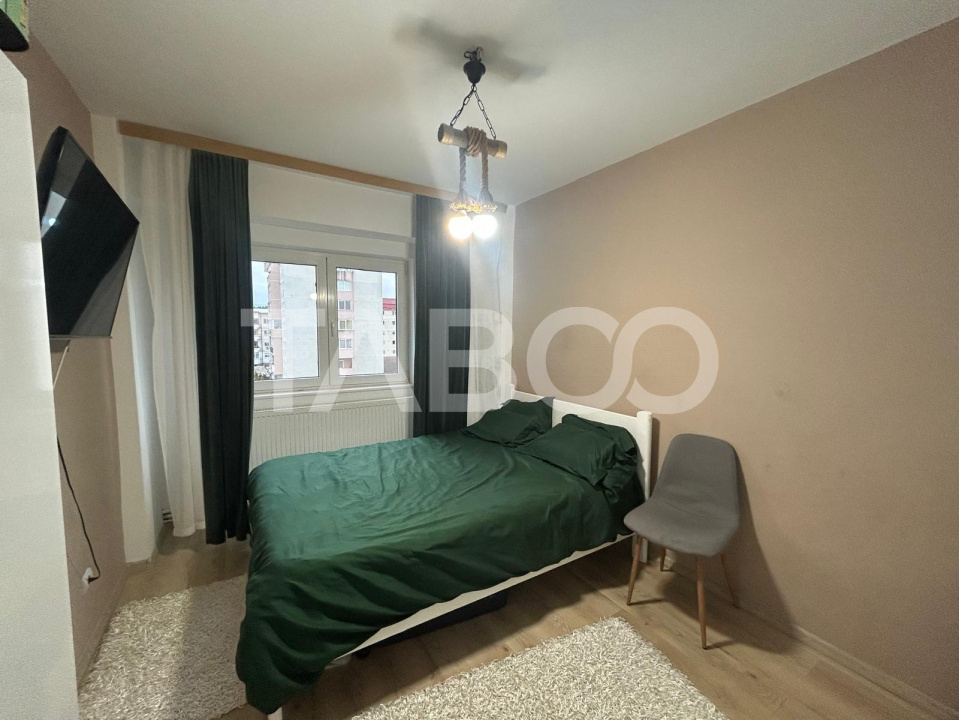 Apartament 3 camere in zona Valea Aurie cu balcon si pivnita