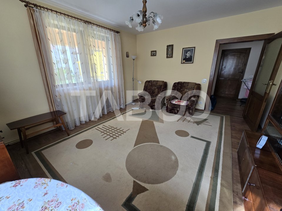 Apartament 3 camere la casa 91 mpu curte comuna terasa pivnita Tilisca