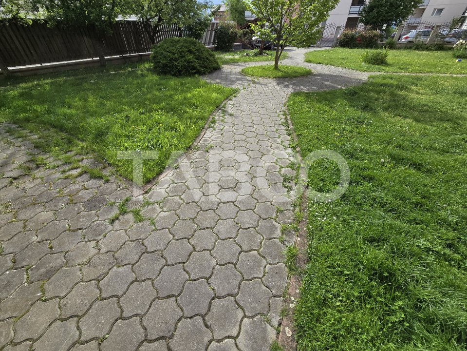 Apartament 3 camere la casa 91 mpu terasa pivnita curte comuna Tilisca