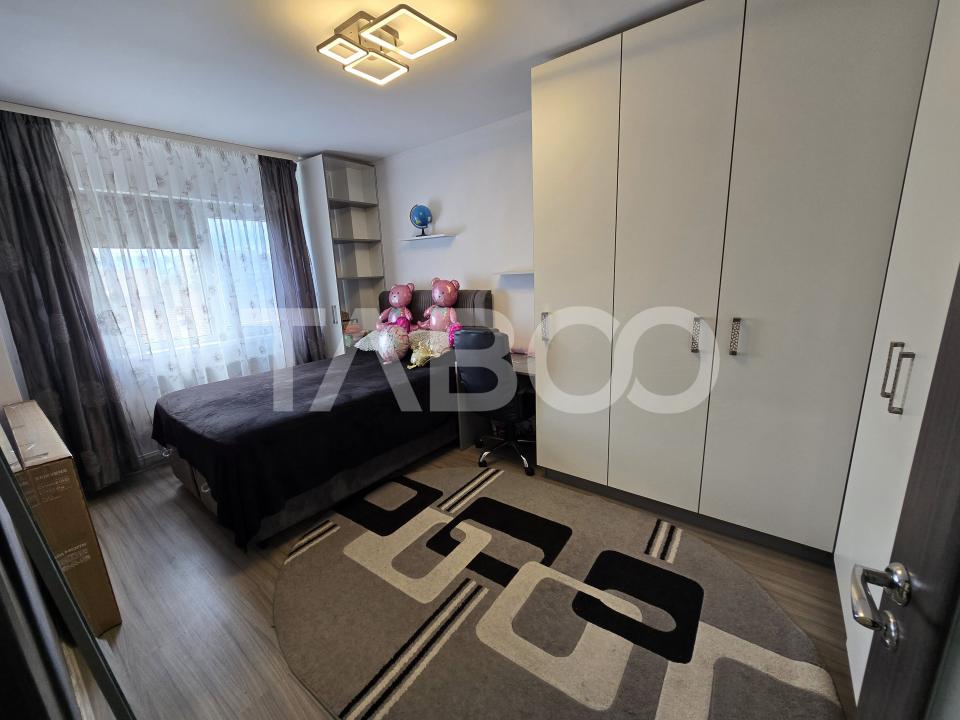 Apartament 3 camere mobilat 2 bai balcon pivnita Mihai Viteazul Sibiu