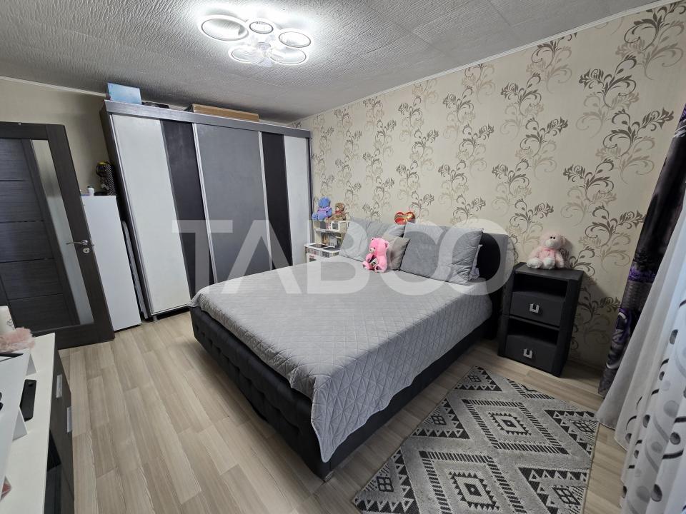 Apartament 3 camere mobilat 2 bai balcon pivnita Mihai Viteazul Sibiu