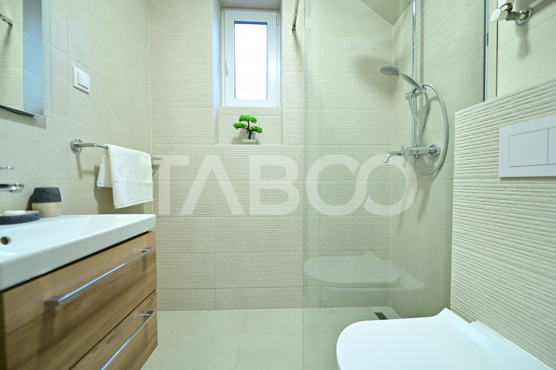 Apartament 3 camere mobilat si utilat de inchiriat langa Piata Mare