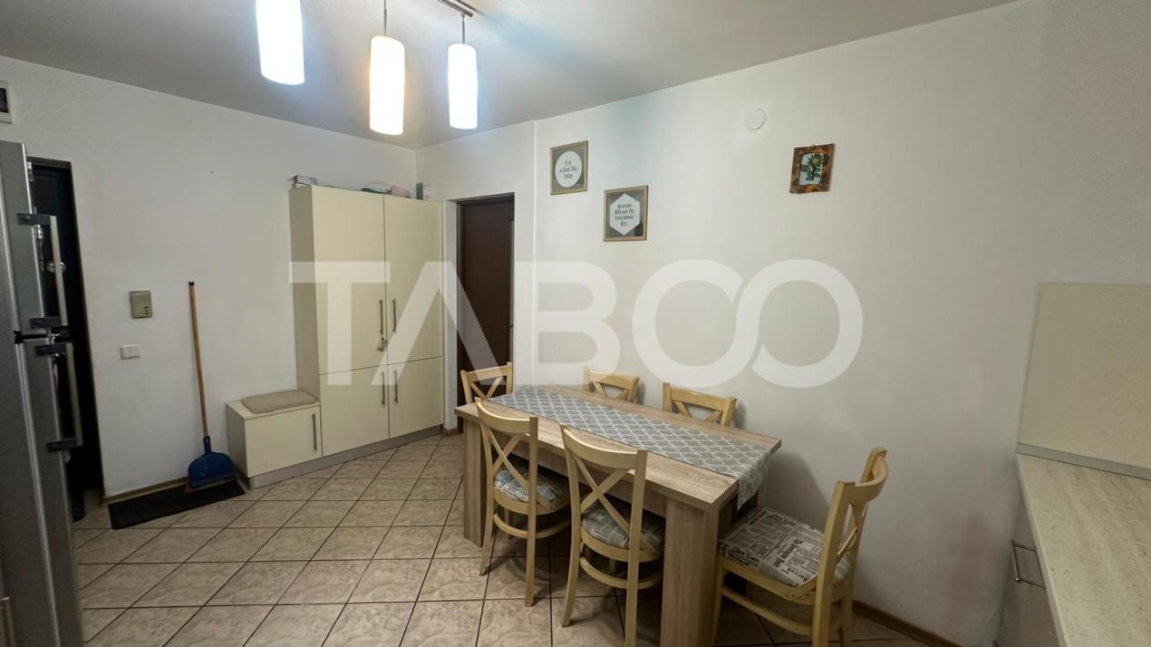 Apartament 3 camere mobilat utilat cu balcon zona Rahovei Sibiu