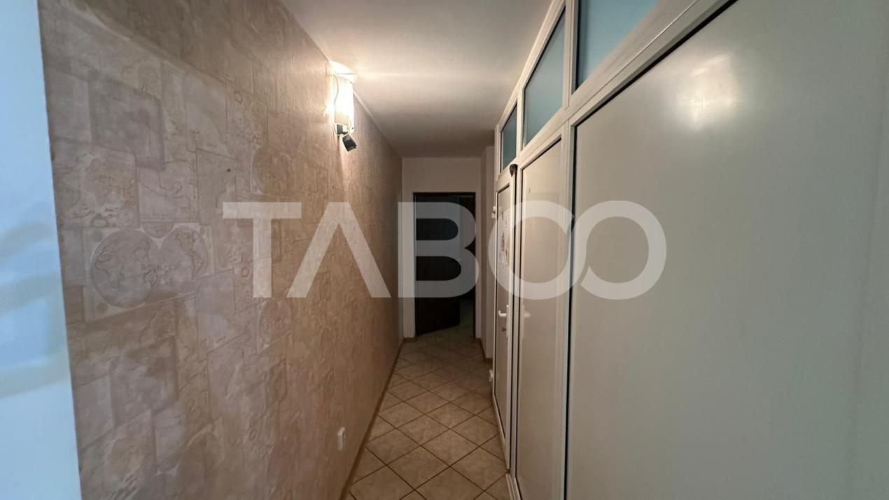 Apartament 3 camere mobilat utilat cu balcon zona Rahovei Sibiu