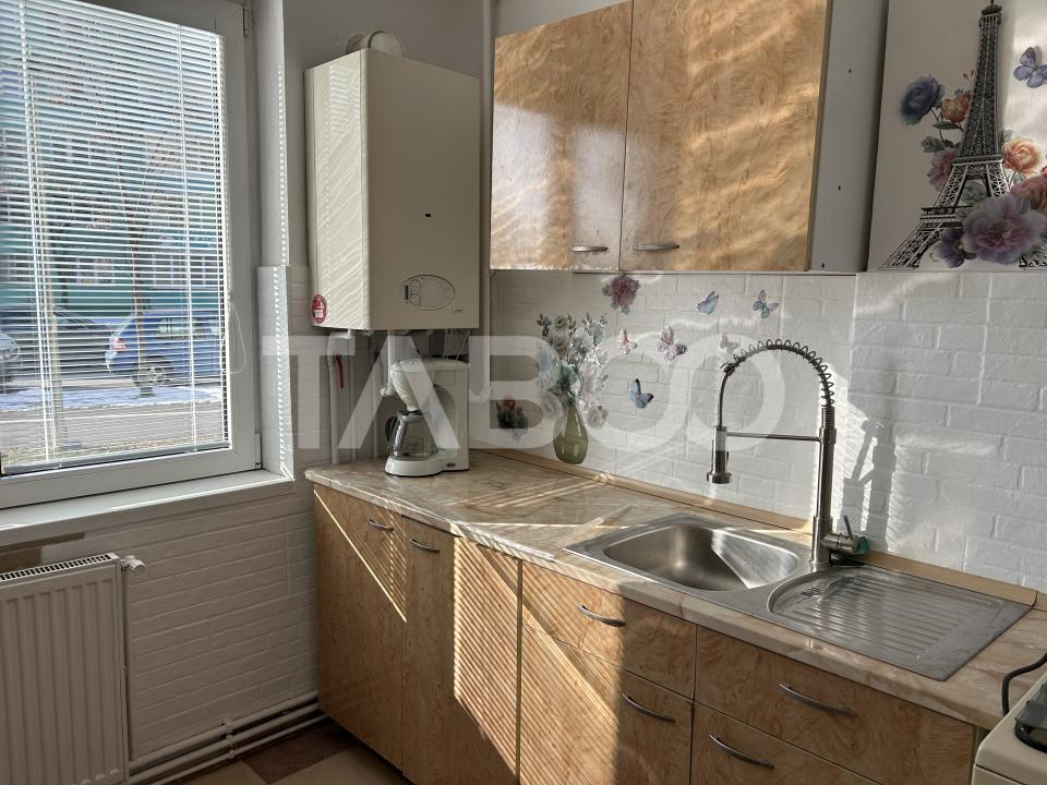 Apartament 3 camere renovat in zona excelenta a Sibiului 