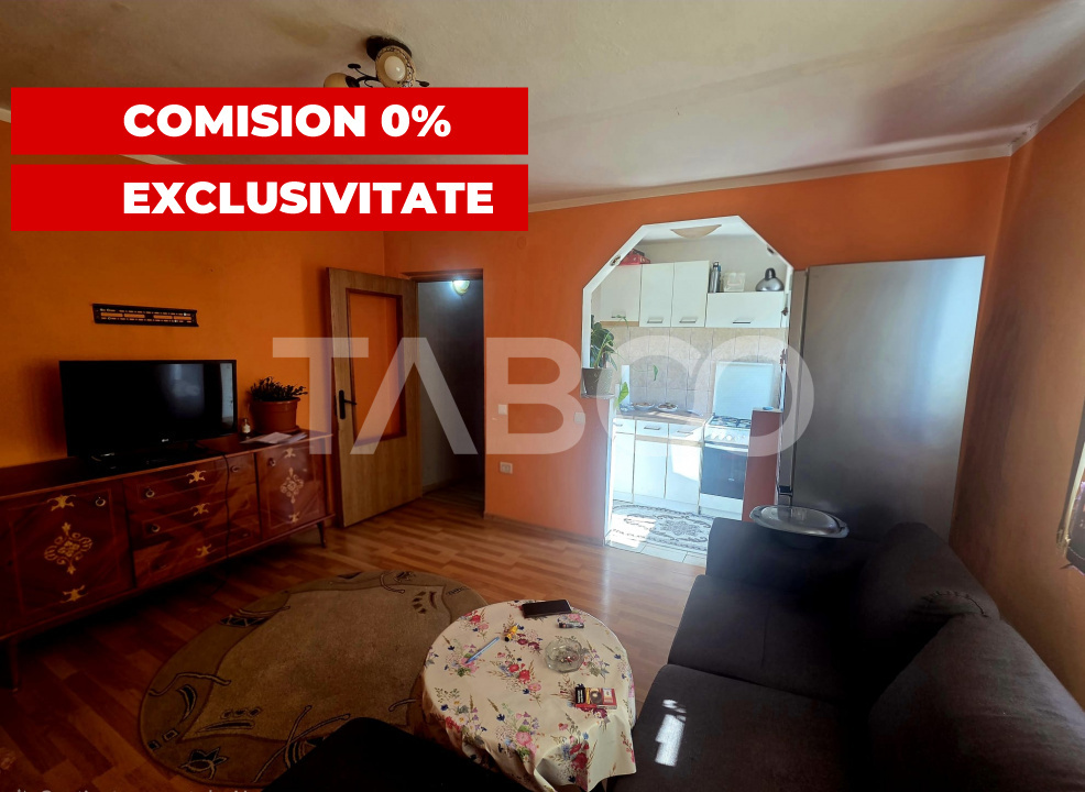 Apartament 3 camere semidecomandat etaj 3 zona 13 Decembrie 50 mpu in Fagaras - 13 Decembrie