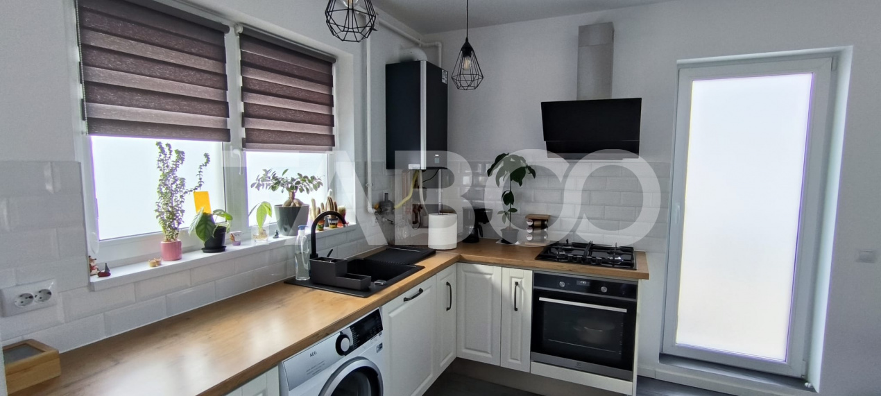 Apartament 3 camere semidecomandat in Floresti zona Cetatii