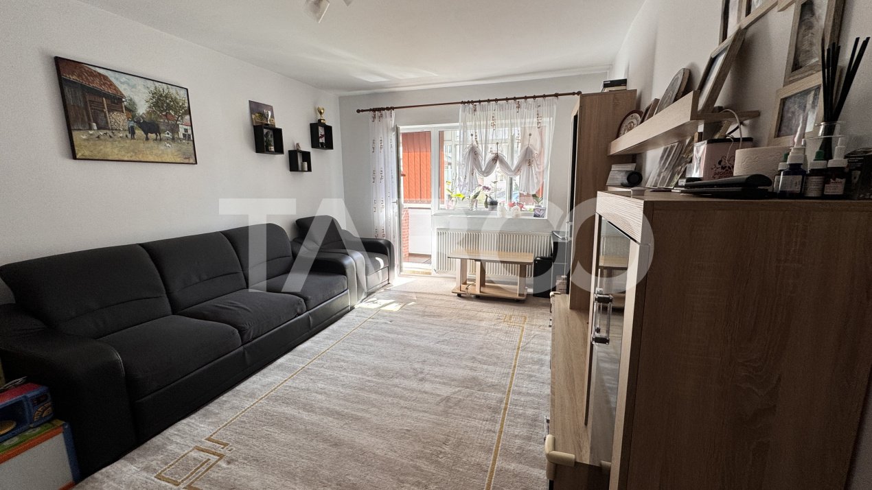 Apartament 3 camere si 2bai de inchiriat mobilat utilat 80mp Strand 