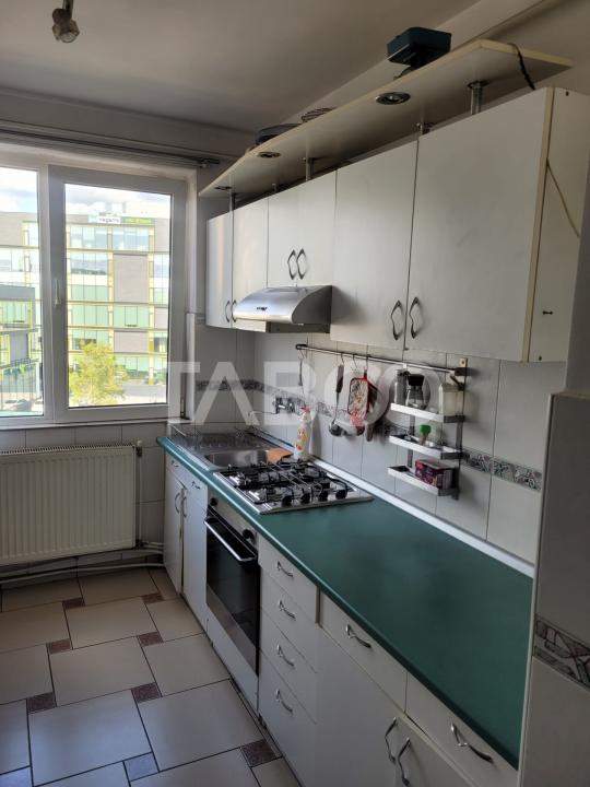 Apartament 3 camere zona Trei Stejari Strada Balea balcon 3 mp 