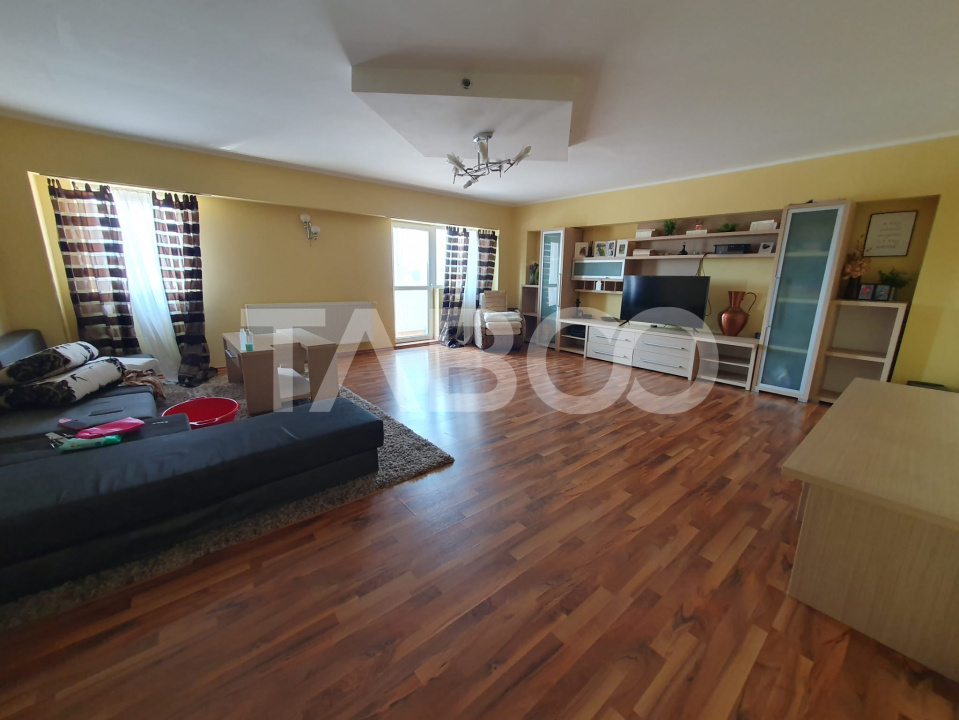 Apartament 4 camere  120 mp utili + balcon etaj 2 mobilat utilat in Fagaras - Negoiu