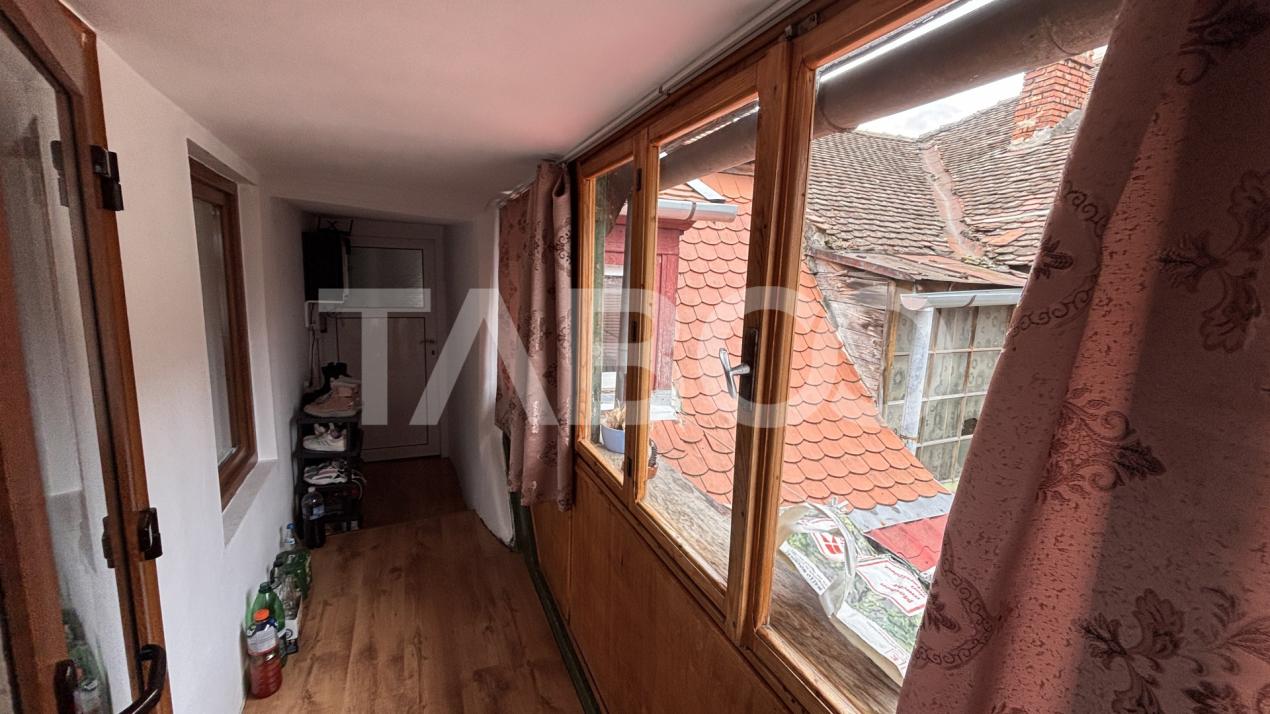 Apartament 4 camere 143mpu singur pe etaj in Centrul Istoric Sibiu