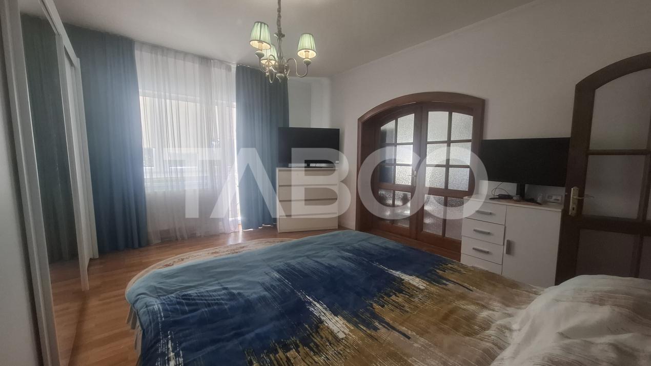 Apartament 4 camere 155 mp 2 balcoane garaj inchis Central Sibiu