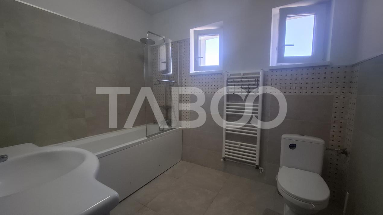 Apartament 4 camere 155 mp 2 balcoane garaj inchis Central Sibiu