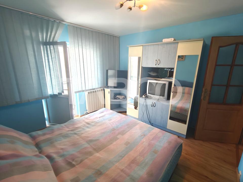 Apartament 4 camere 2 bai 2 balcoane -pivnita - etaj 1 - zona Turnisor