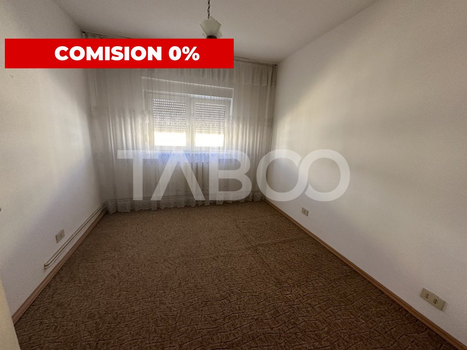Apartament 4 camere 2 bai boxa la subsol etaj 3 zona  1 Decembrie in Fagaras - 1 Decembrie 1918