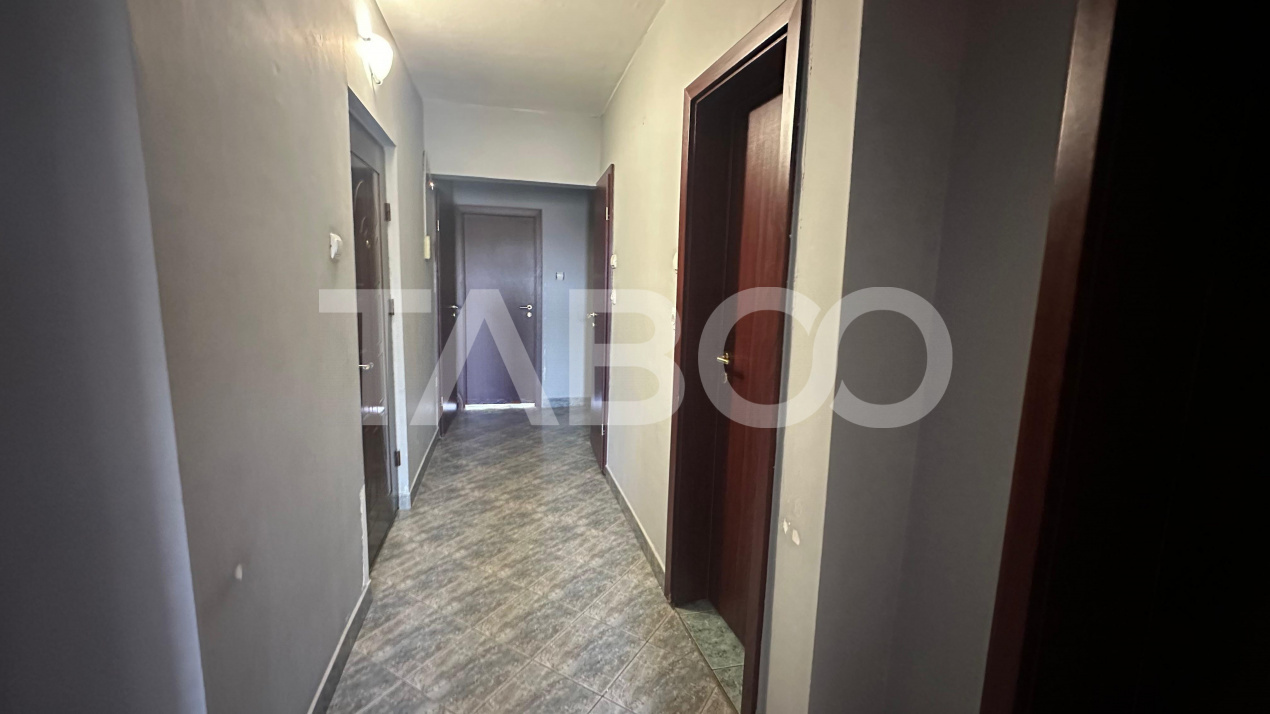 Apartament 4 camere 88 mpu 2 balcoane pivnita zona Valea Aurie Sibiu