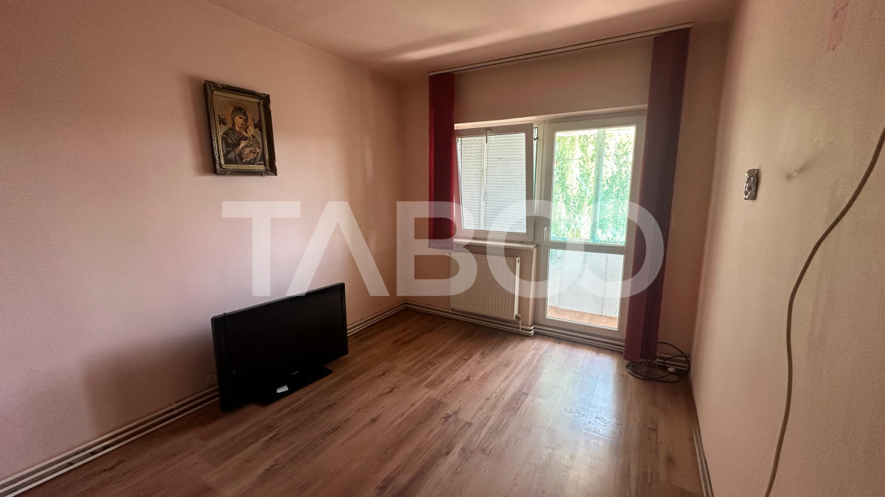 Apartament 4 camere 88 mpu 2 balcoane pivnita zona Valea Aurie Sibiu