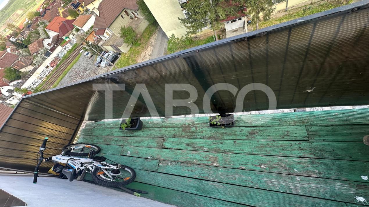 Apartament 4 camere 98 mpu cu balcon zona Terezian Sibiu