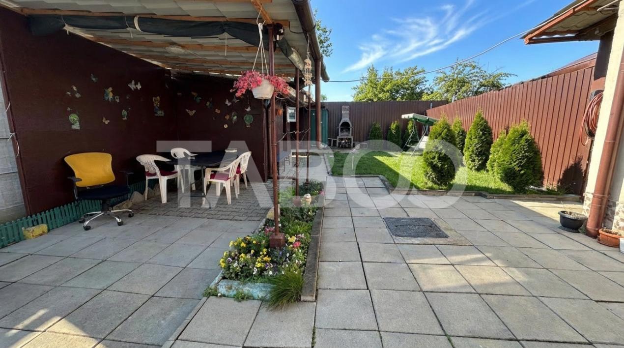 Apartament 4 camere cu curte si pivnita la casa zona Lazaret Sibiu