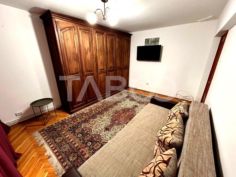 Apartament 4 camere de inchiriat 2 bai 2 balcoane Calea Dumbavii Sibiu