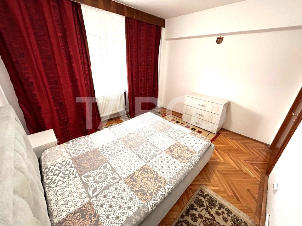 Apartament 4 camere de inchiriat 2 bai 2 balcoane Calea Dumbavii Sibiu