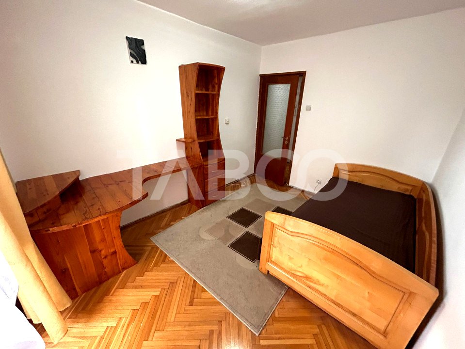 Apartament 4 camere de inchiriat 2 bai 2 balcoane Calea Dumbavii Sibiu