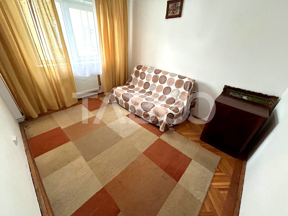 Apartament 4 camere de inchiriat 2 bai 2 balcoane Calea Dumbavii Sibiu