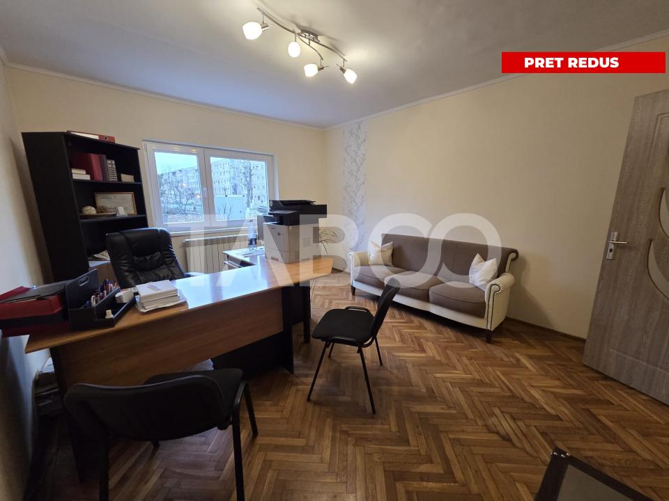 Apartament 4 camere de inchiriat Bulevardul Unirii acces din strada in Fagaras - Bulevardul Unirii