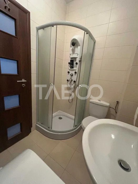 Apartament 4 camere de vanzare decomandat 110 mp zona Mihai Viteazul