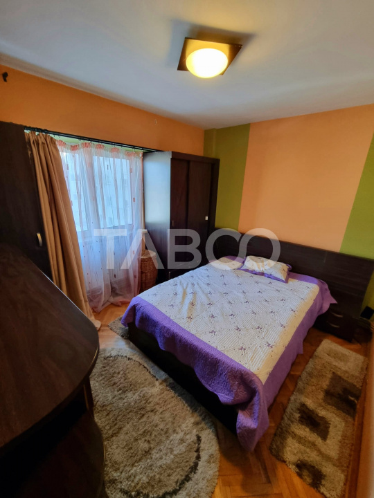 Apartament 4 camere de vanzare decomandat 90 mp zona Central Sibiu