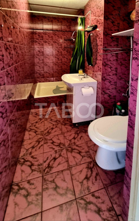 Apartament 4 camere de vanzare decomandat 90 mp zona Central Sibiu