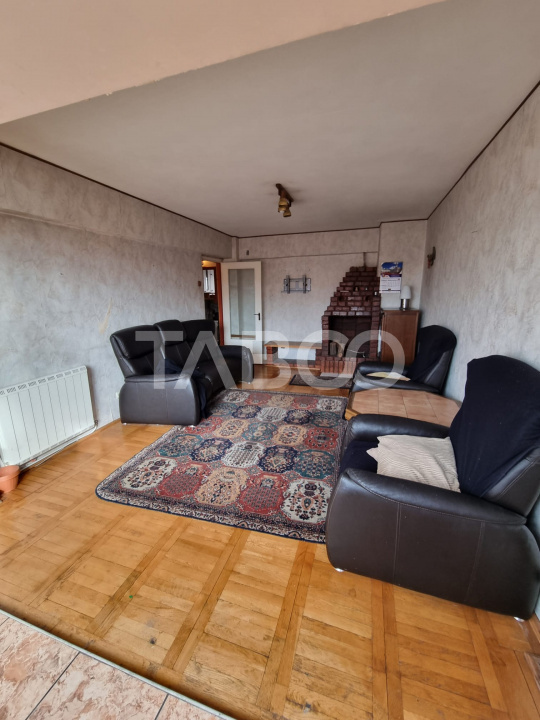 Apartament 4 camere de vanzare decomandat 90 mp zona Central Sibiu