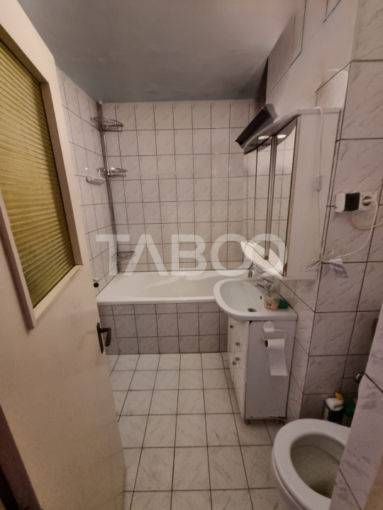 Apartament 4 camere de vanzare decomandat 90 mp zona Central Sibiu