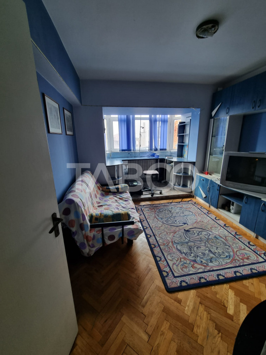 Apartament 4 camere de vanzare decomandat 90mpu zona Central Sibiu