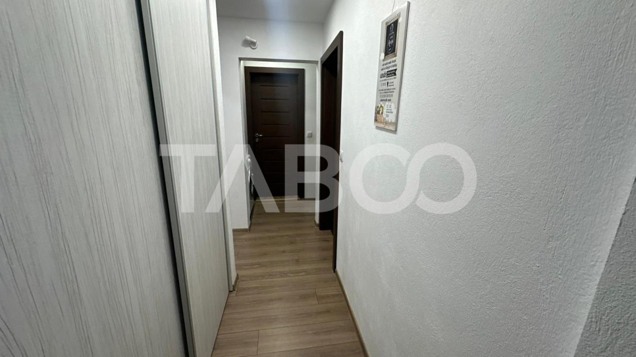 Apartament 4 camere decomandat 2 bai pivnita zona Strand Sibiu