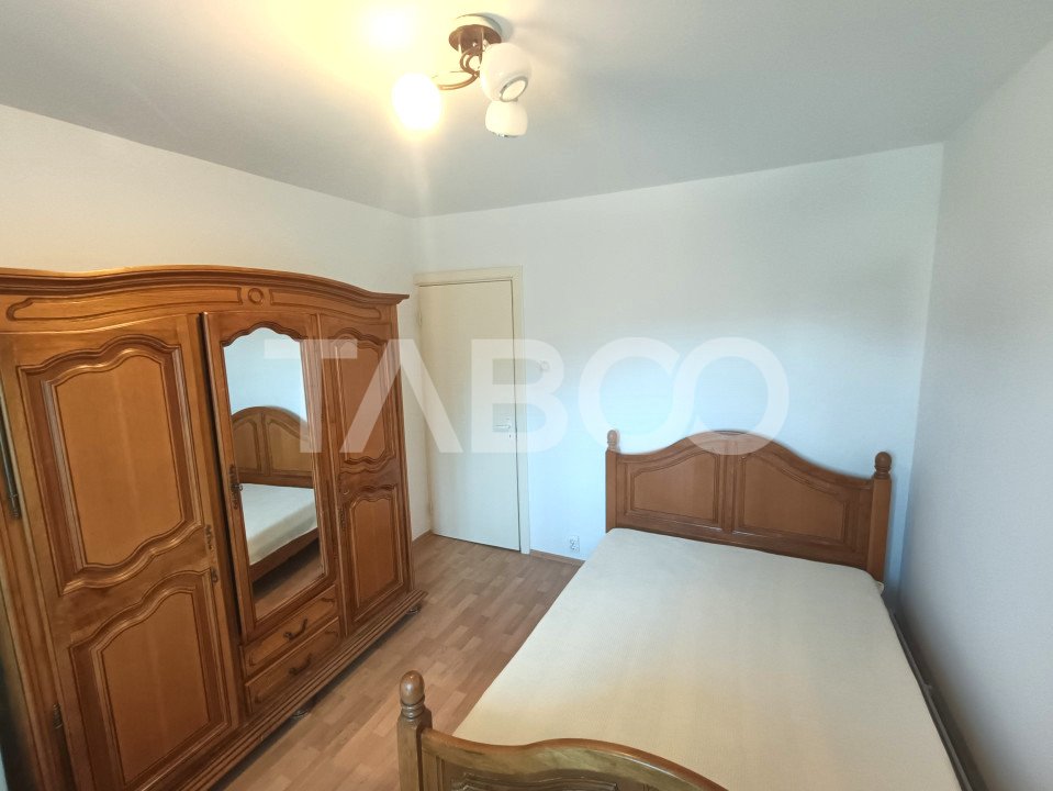 Apartament 4 camere decomandat cu 2 bai la etajul 2 - zona Valea Aurie