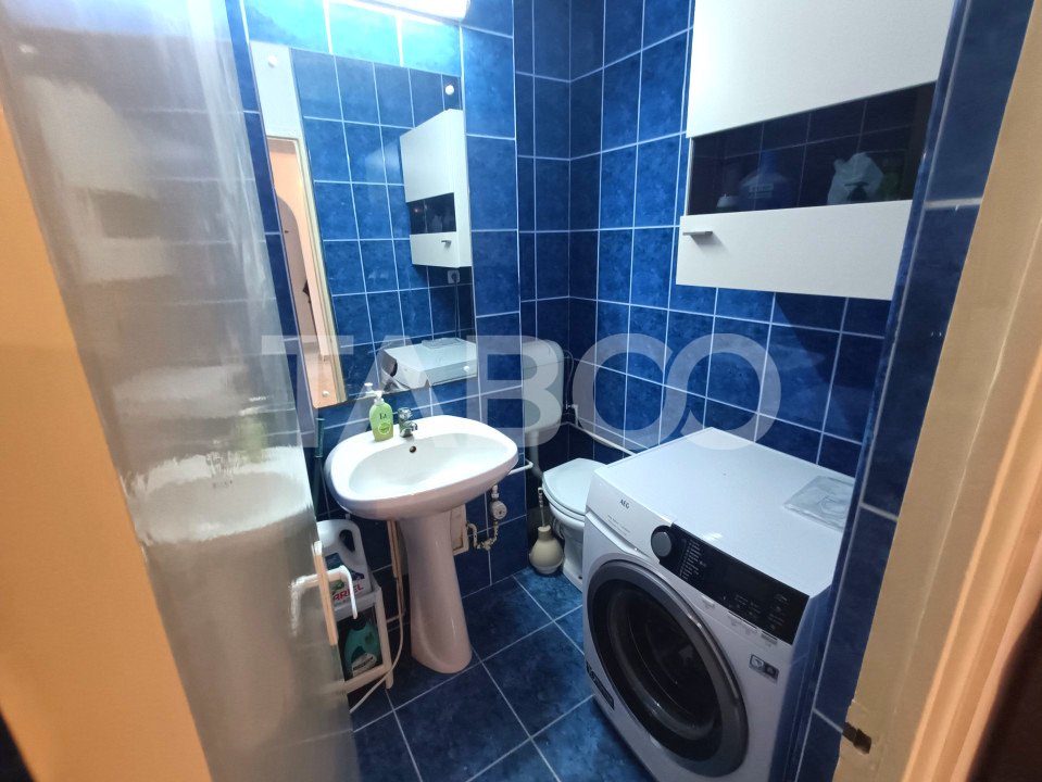 Apartament 4 camere decomandat cu 2 bai la etajul 2 - zona Valea Aurie