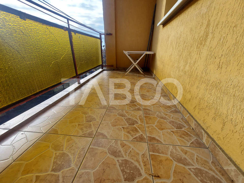 Apartament 4 camere decomandate de vanzare 2 bai in Sibiu zona Strand