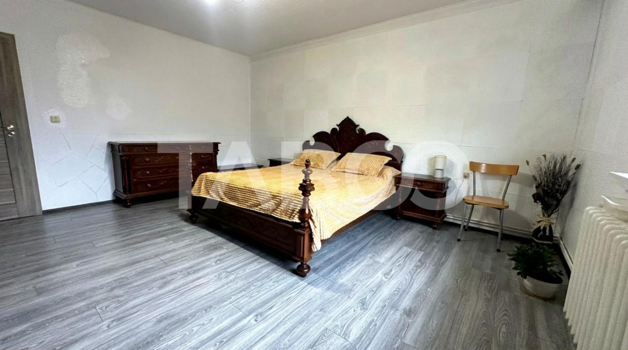 Apartament 4 camere la casa pivnita curte privata zona Lazaret Sibiu